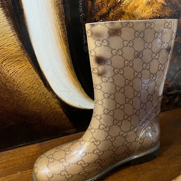 Authentic Gucci Rain/Snow Boots. Size 33 - Picture 6 of 15